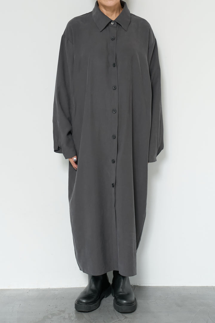 スカーフ巻きシャツワンピース