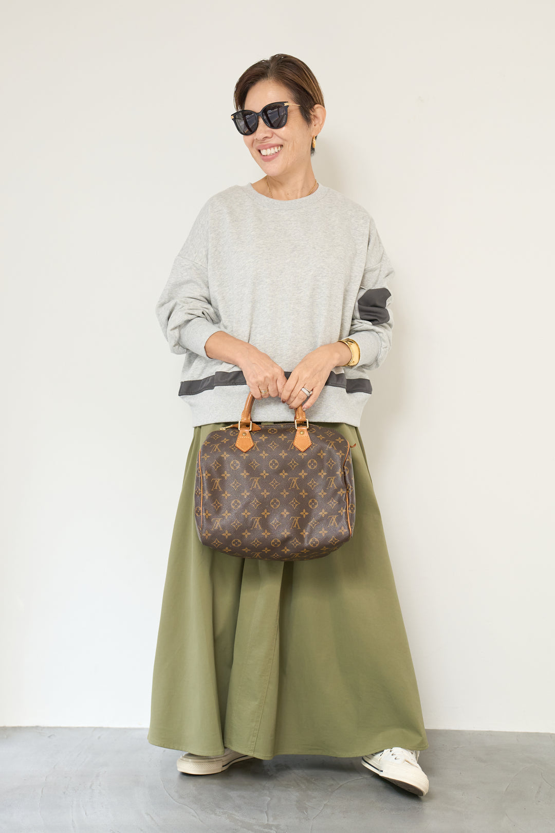 テープ配色デザイン裏毛プルオーバー