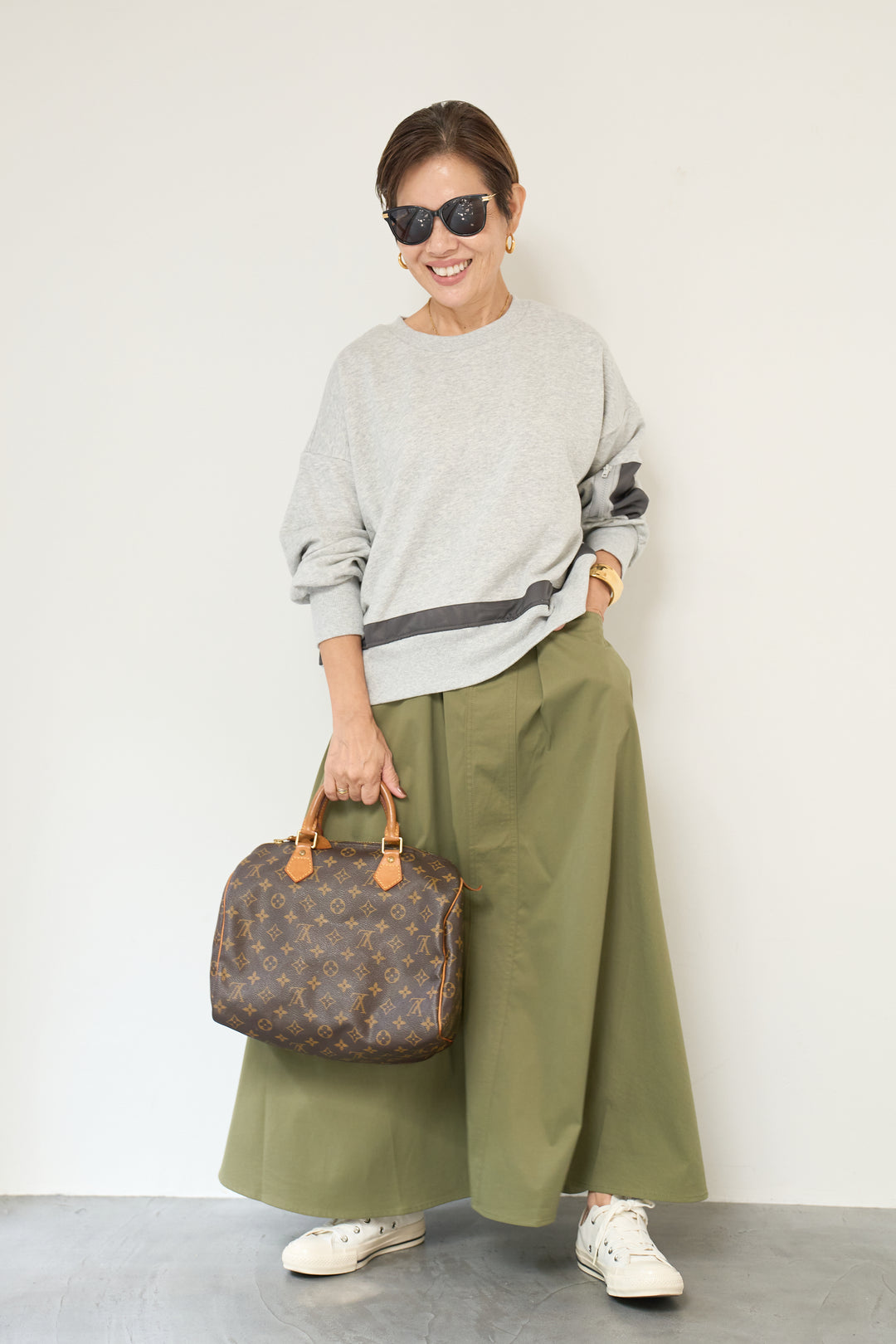 テープ配色デザイン裏毛プルオーバー