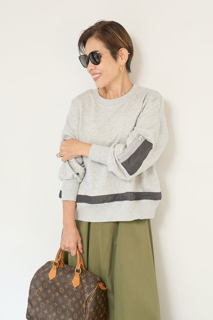 テープ配色デザイン裏毛プルオーバー