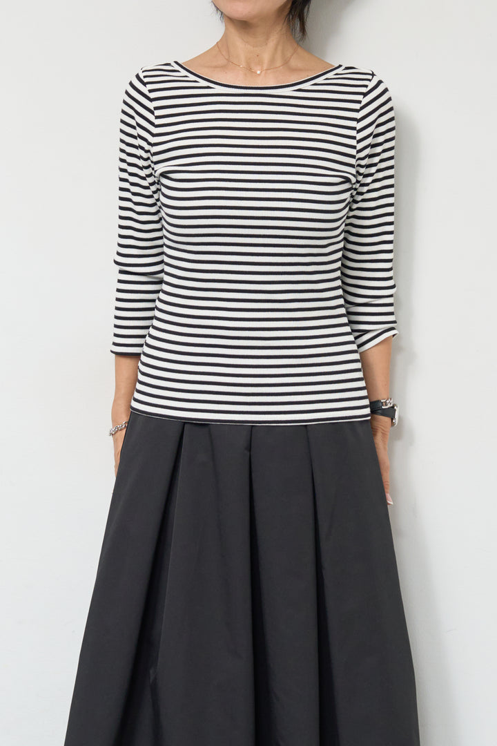バックUネックボーダーカットソー