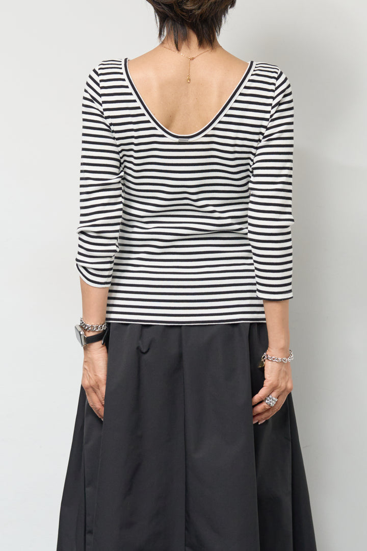 バックUネックボーダーカットソー