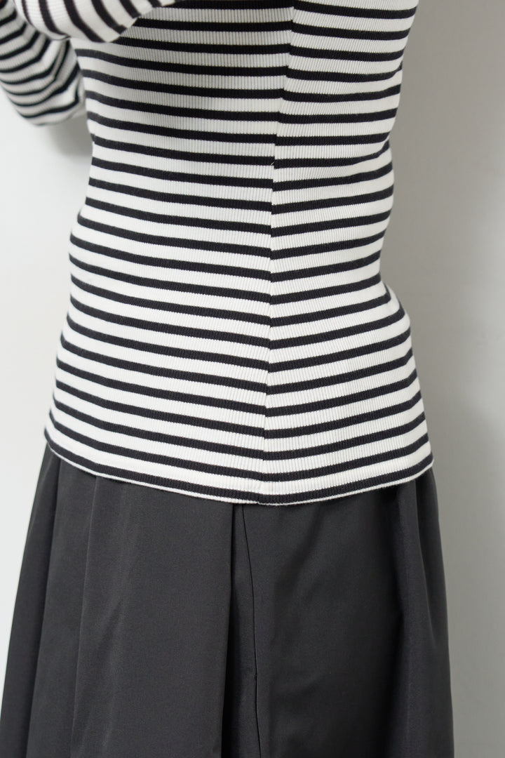 バックUネックボーダーカットソー