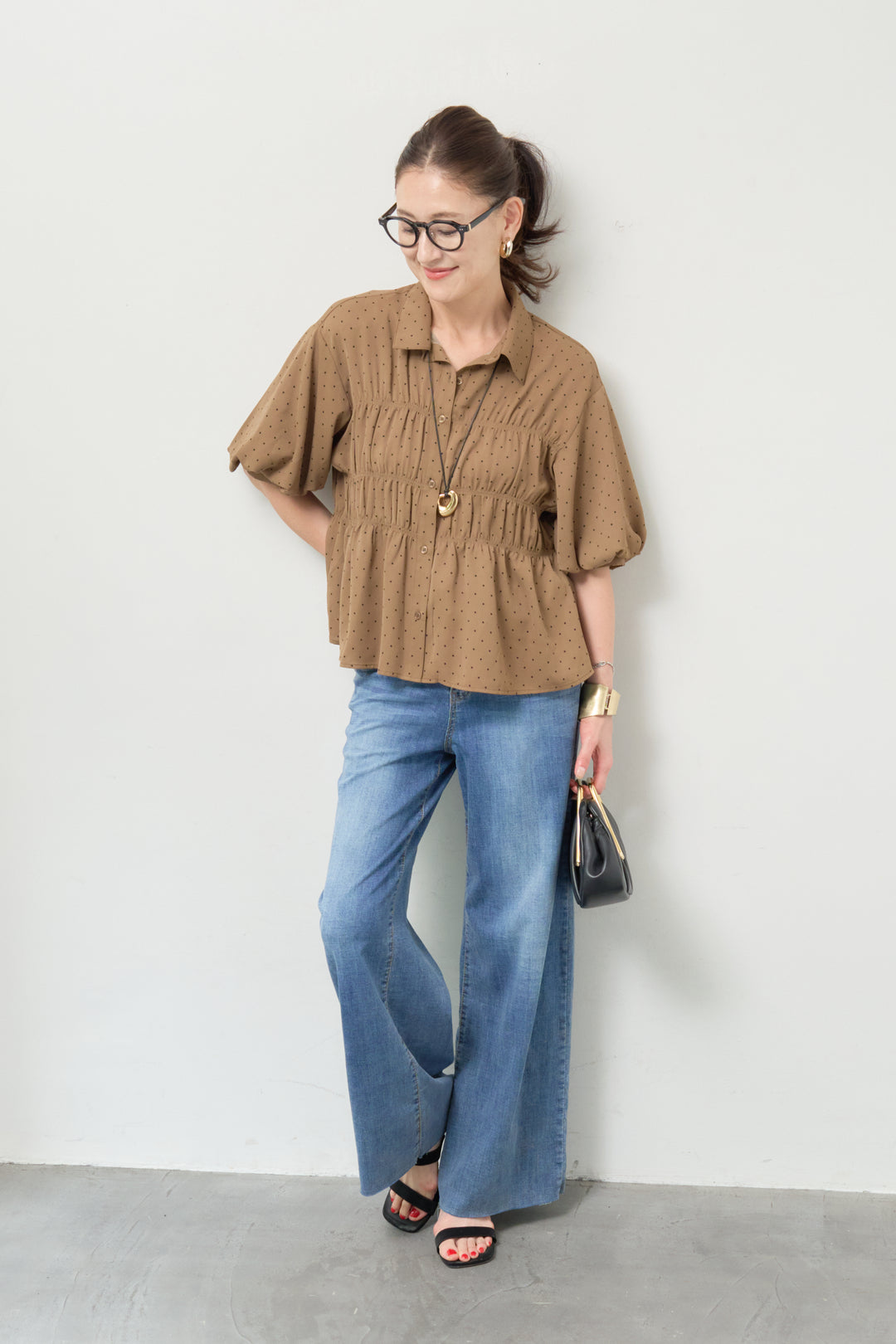 ドット柄シャーリングブラウス