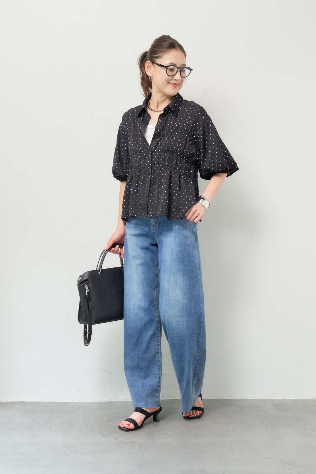 ドット柄シャーリングブラウス