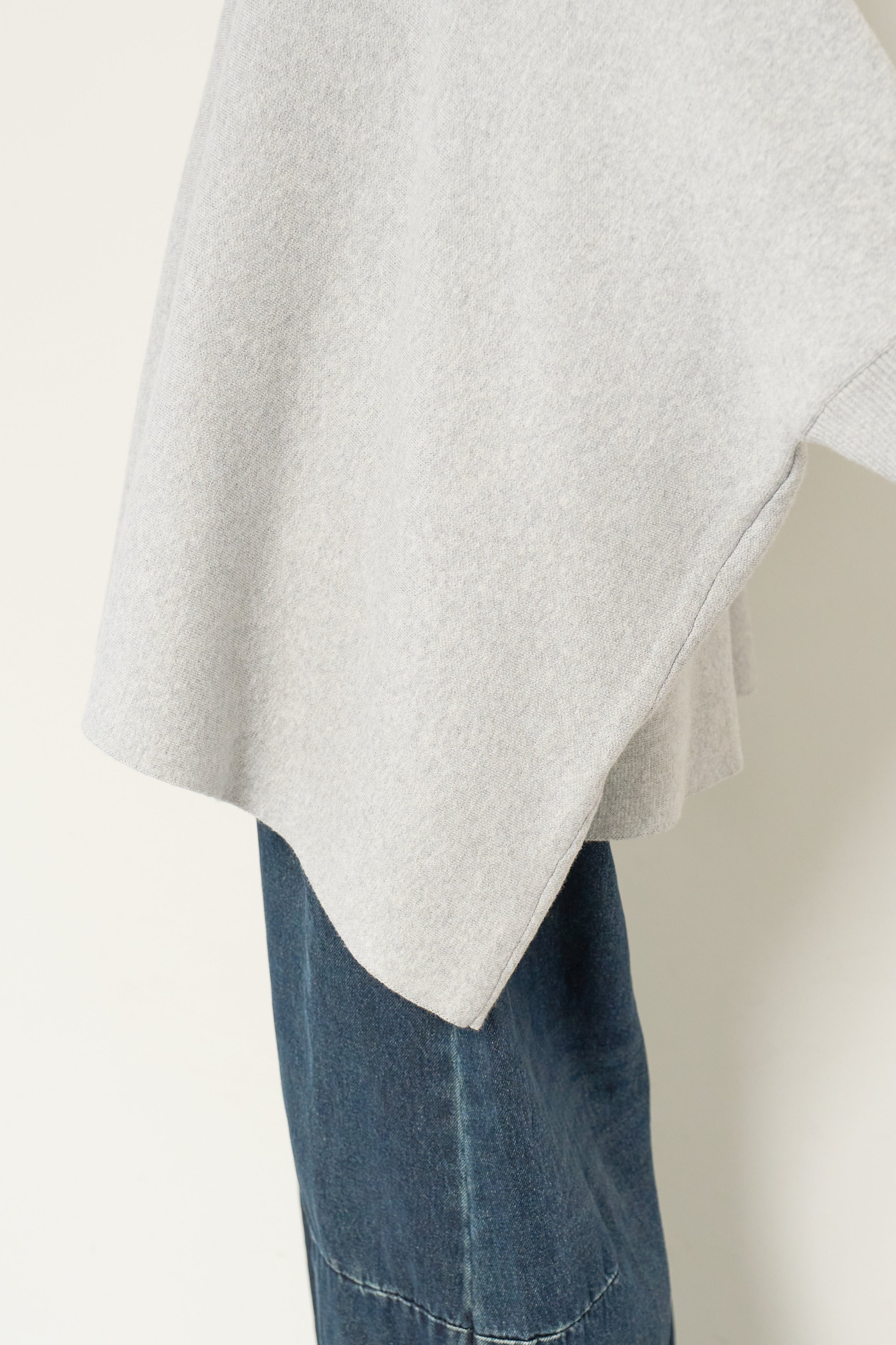 PLUS OTO.HA.  ウォッシャブルポンチョニット  白 ウォッシャブルポンチョニット – plusotoha