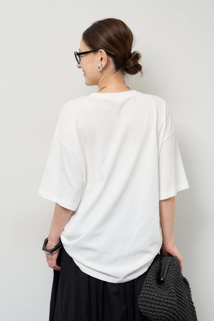 オーバーサイズDIVA Tシャツ