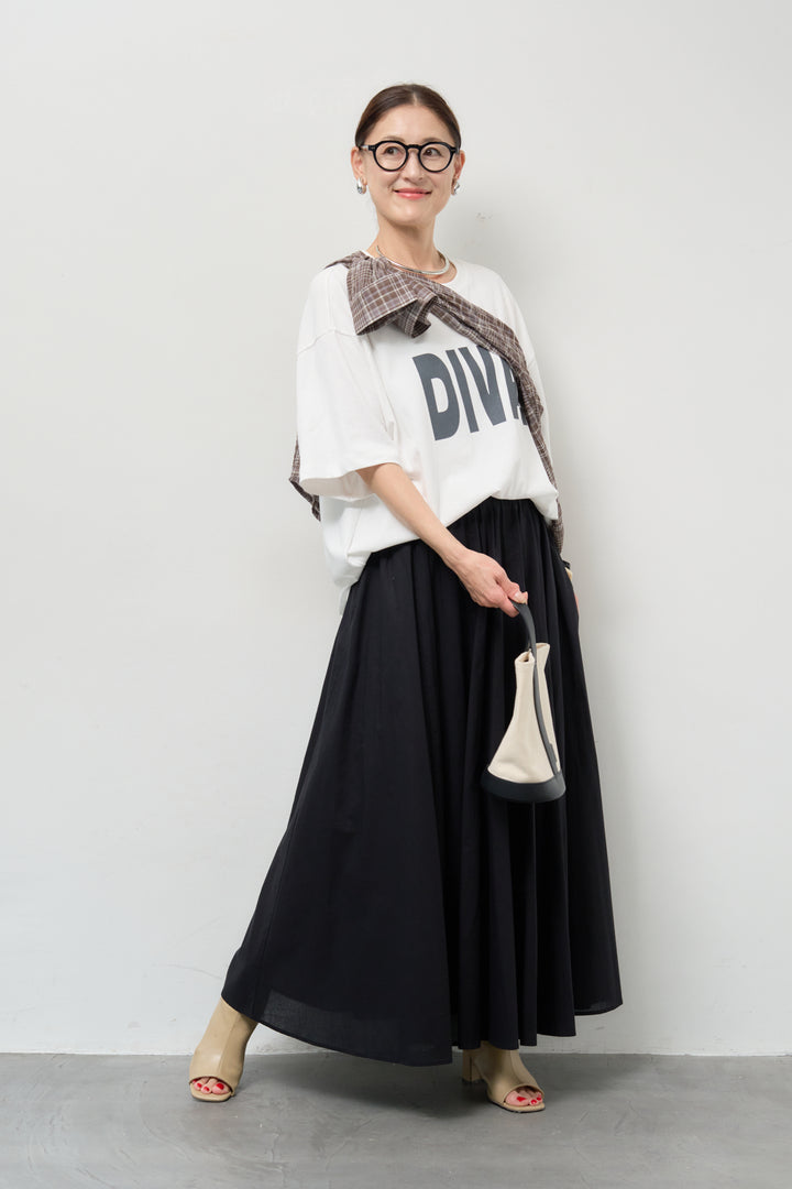オーバーサイズDIVA Tシャツ