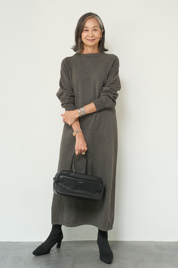 ドットリボンニットワンピース