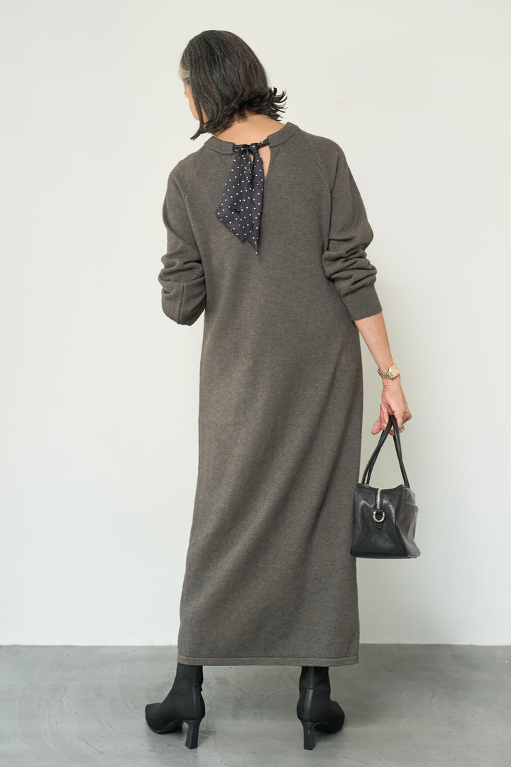 ドットリボンニットワンピース