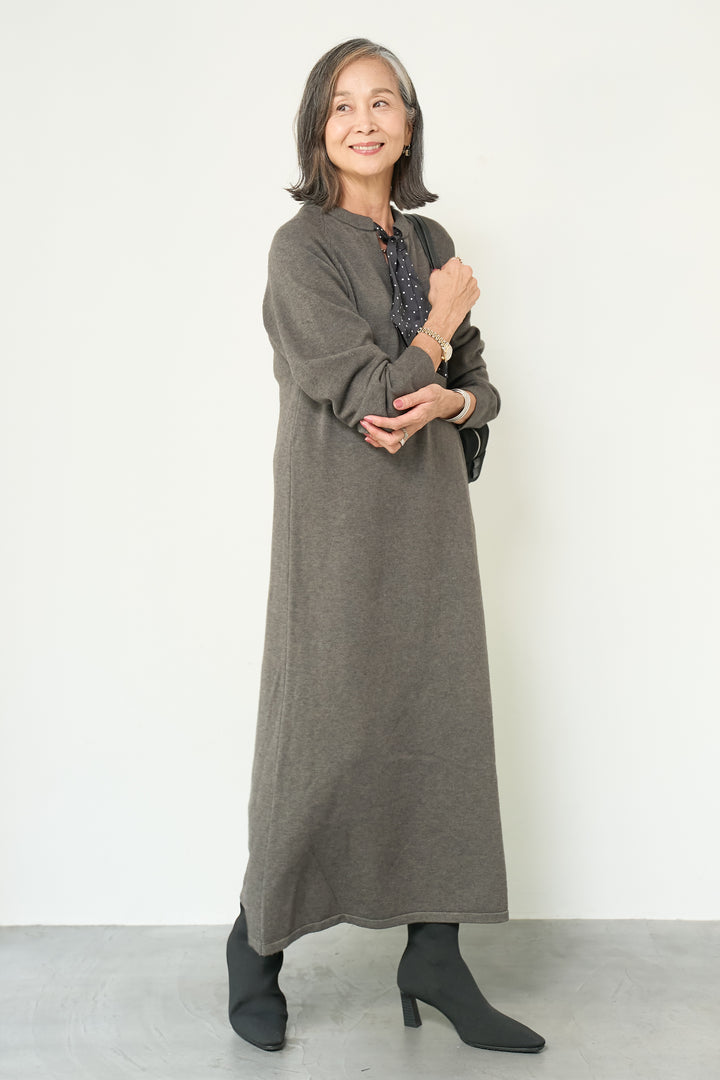 ドットリボンニットワンピース