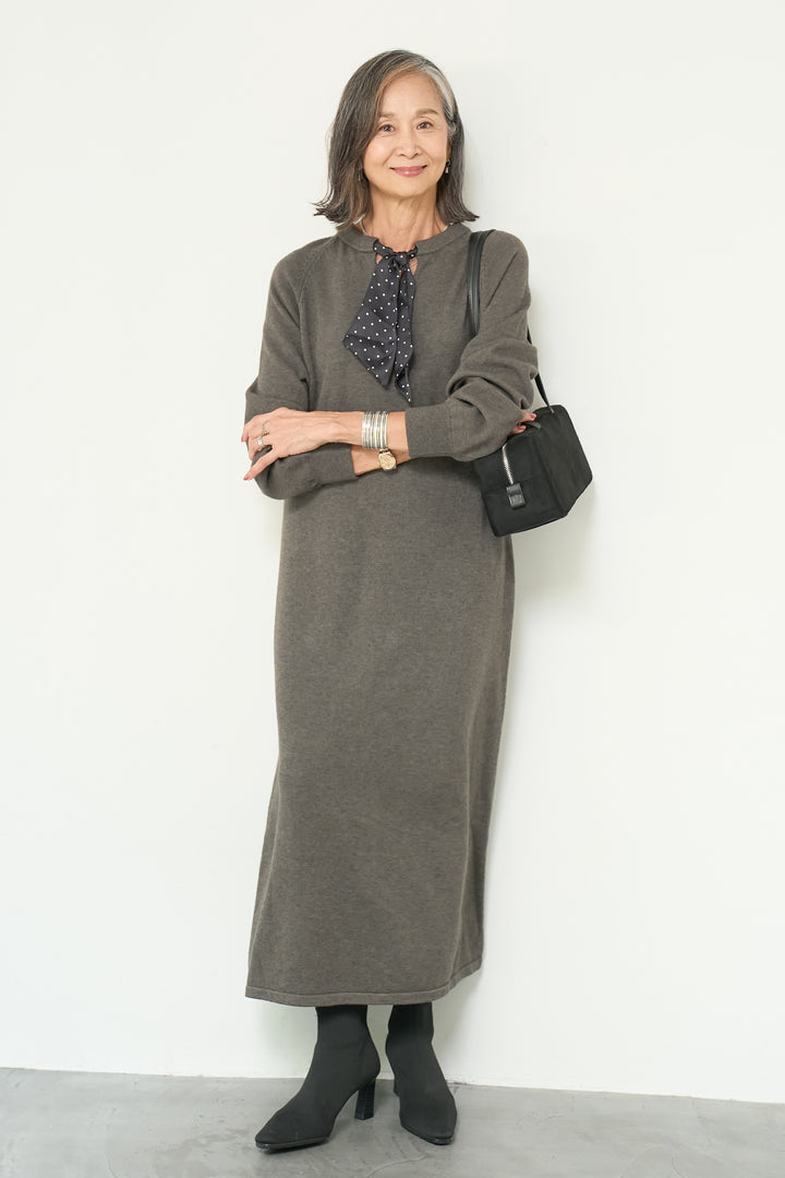 ドットリボンニットワンピース