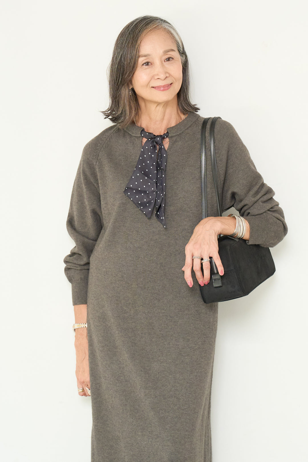 ドットリボンニットワンピース