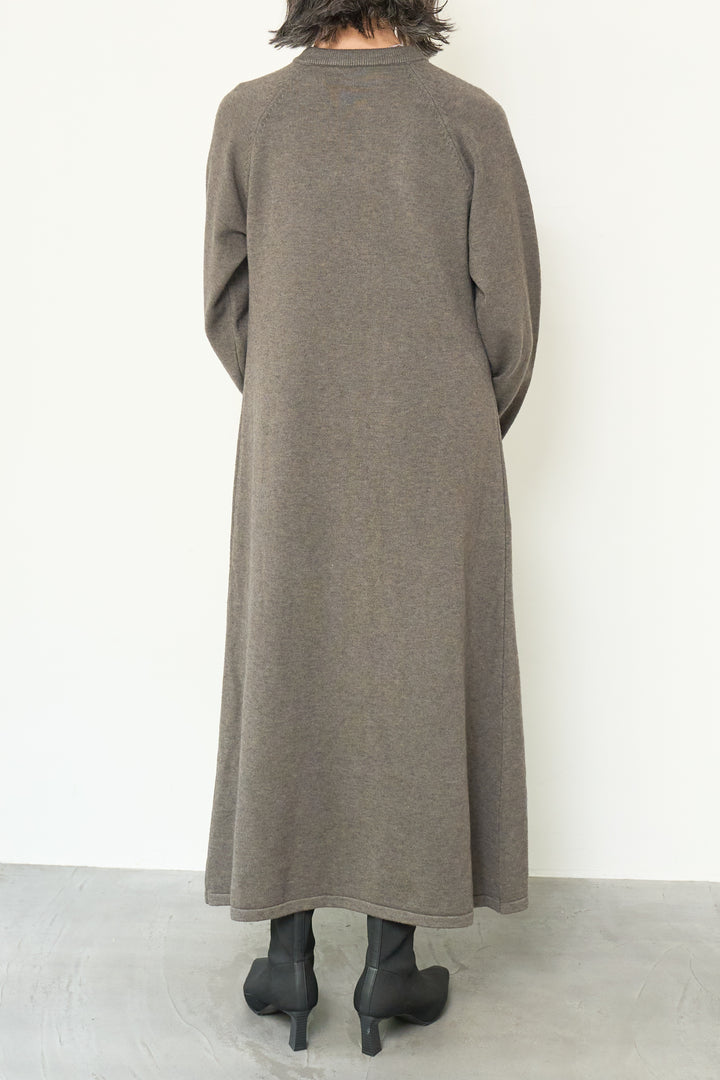 ドットリボンニットワンピース