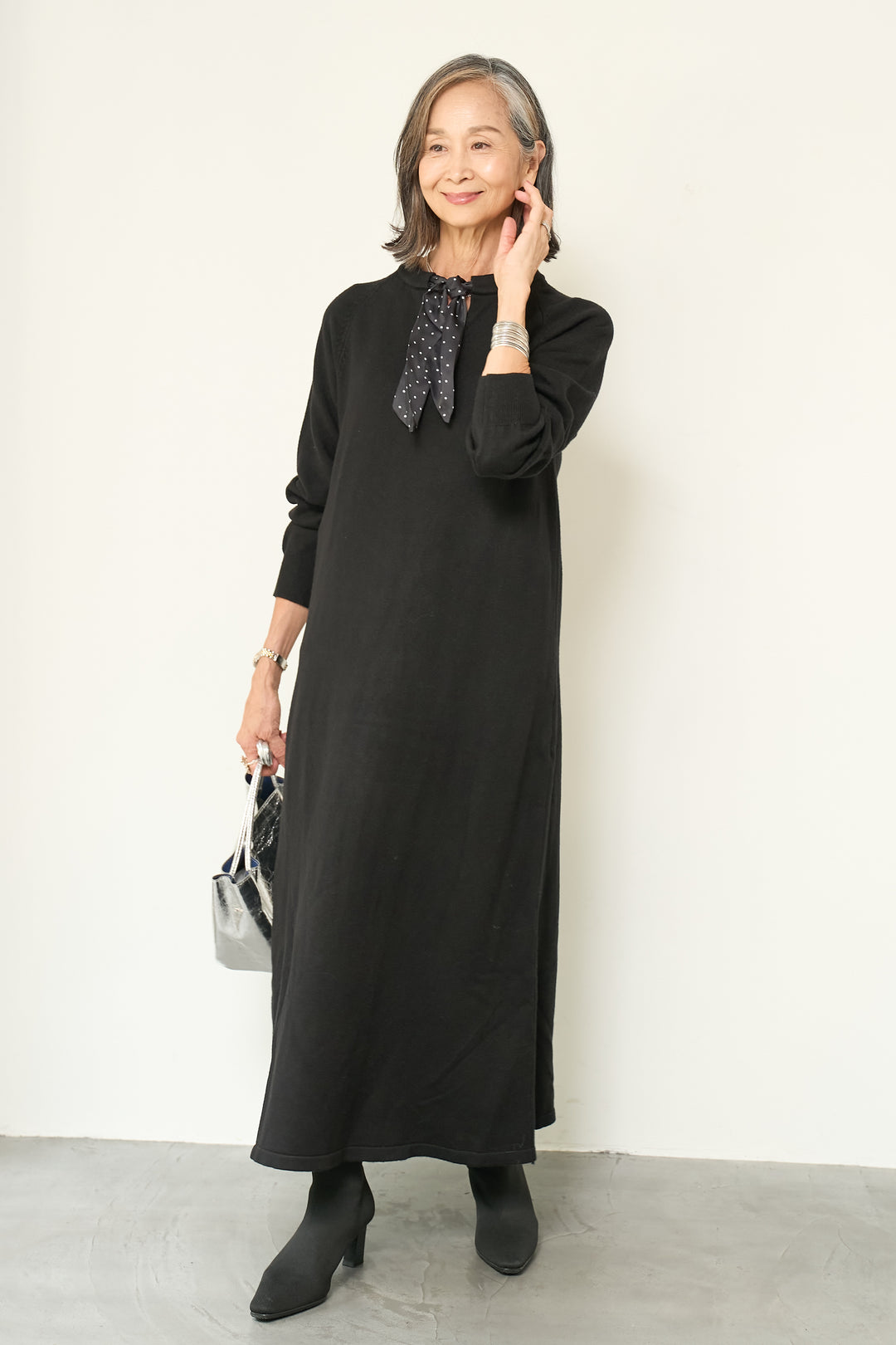 ドットリボンニットワンピース