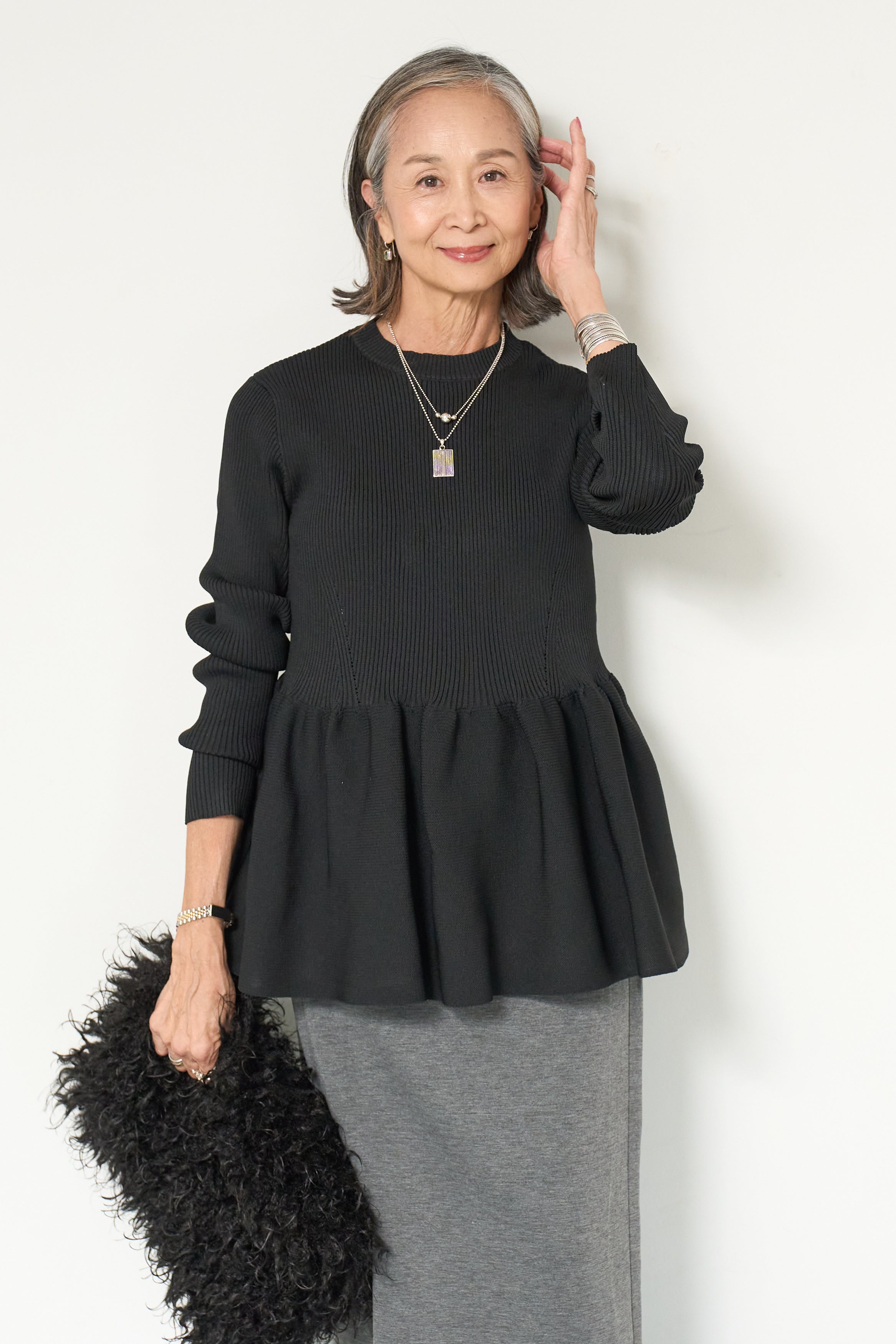 【新品未使用】黒 ニット ケープ otoha プラスオトハ　フリーサイズ 大人気アイテム再入荷！✨/ 即完のアイテムがついに入荷しました