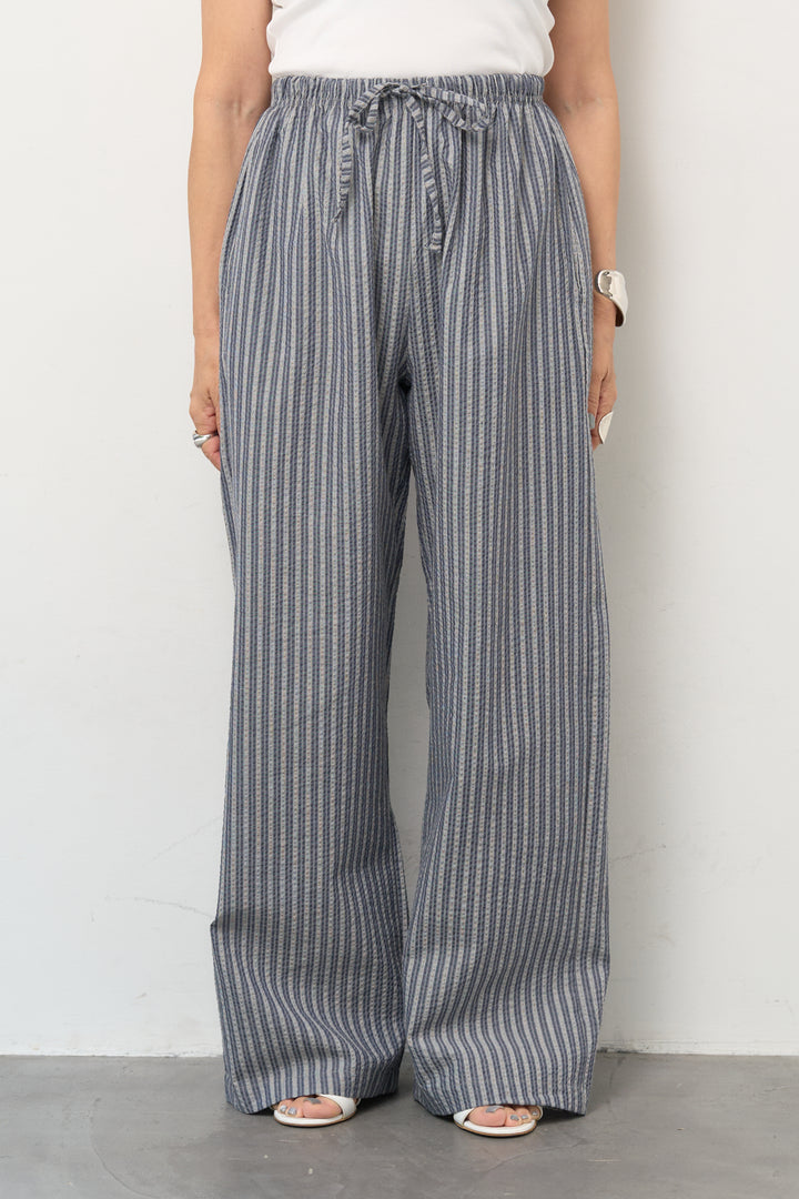 ストライプ柄 ドロスト ワイドストレートパンツ