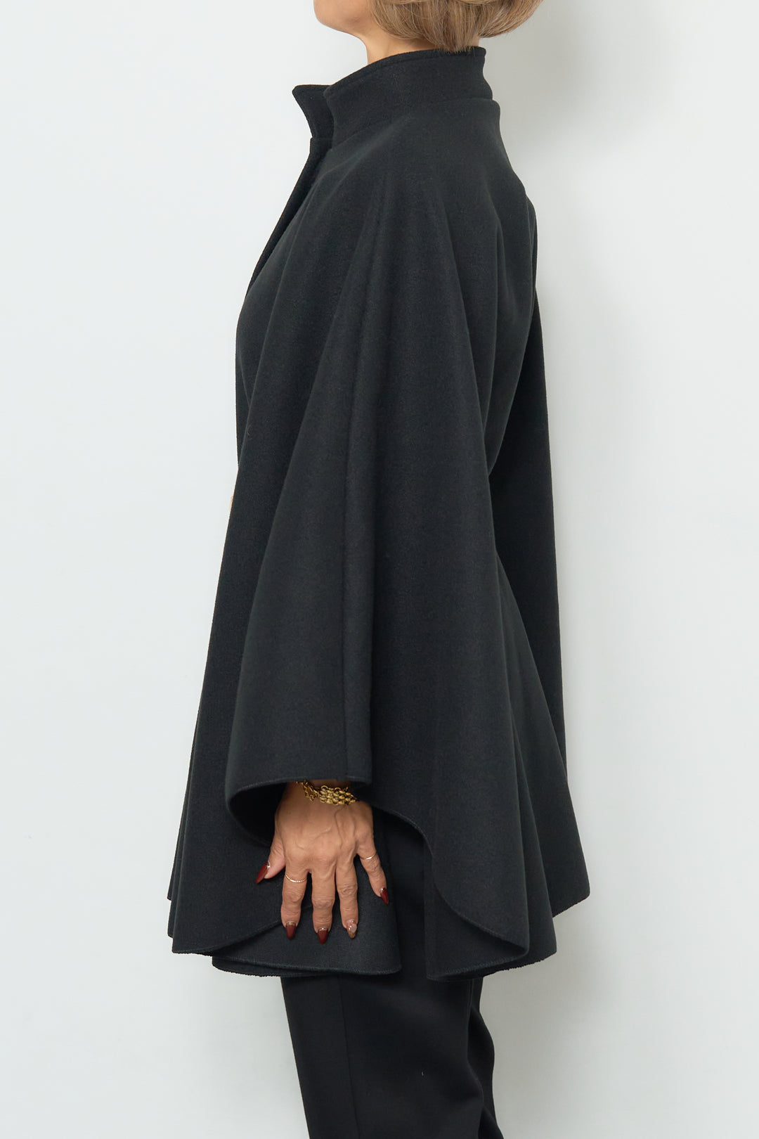 スタンドカラーケープコート