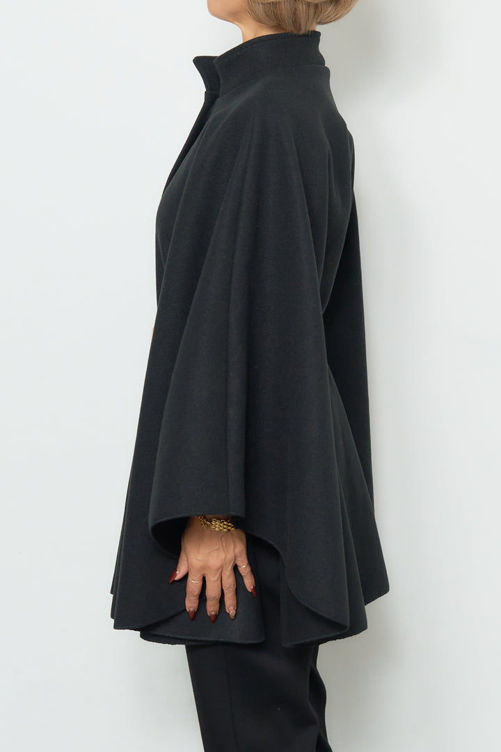 スタンドカラーケープコート