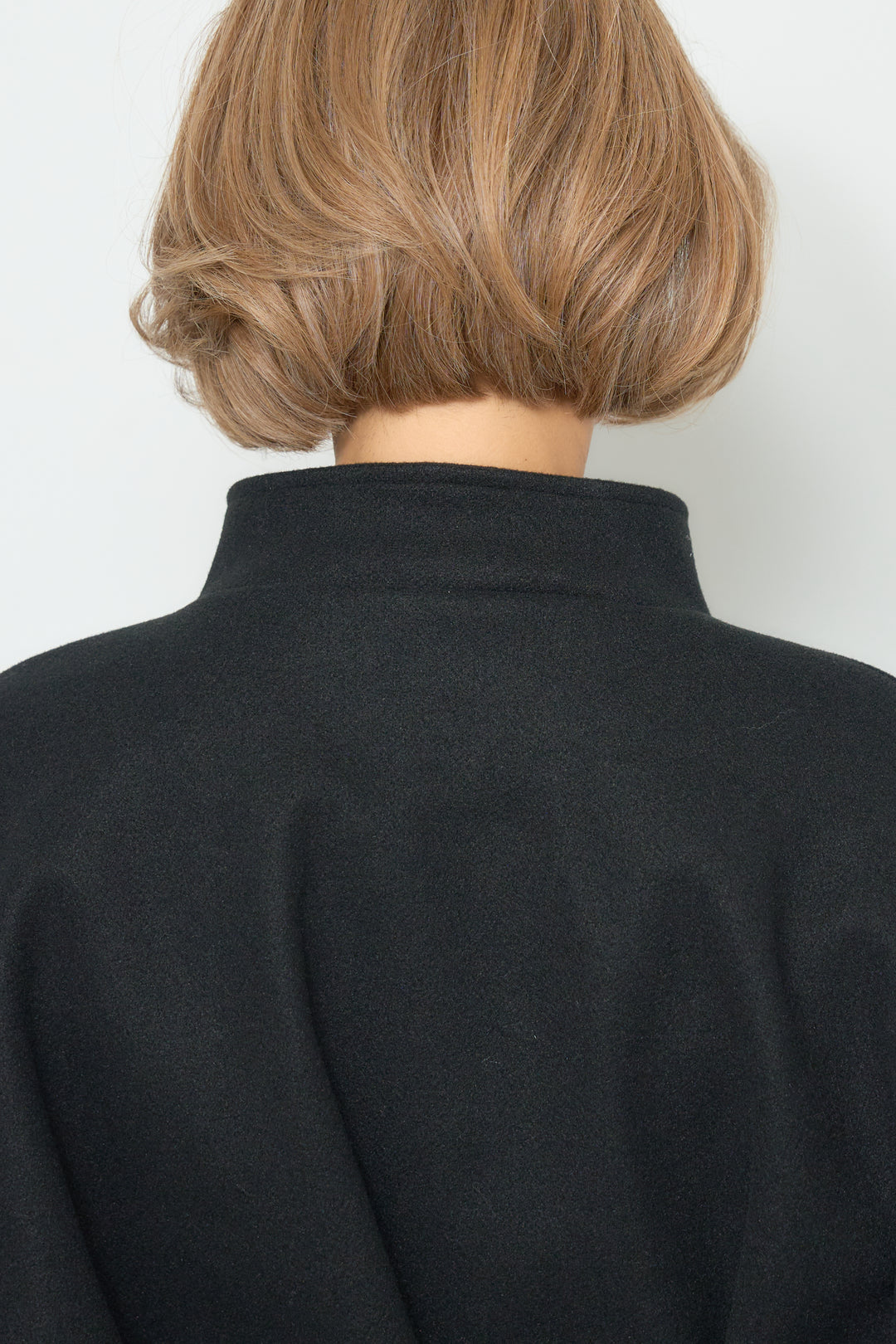 スタンドカラーケープコート