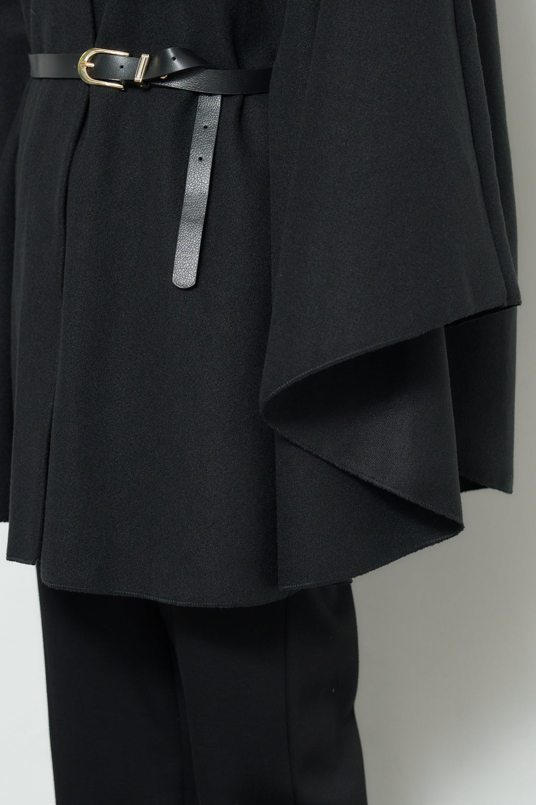 スタンドカラーケープコート