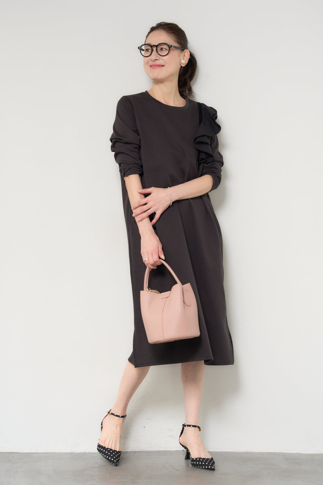 ショルダーフリルカットワンピース