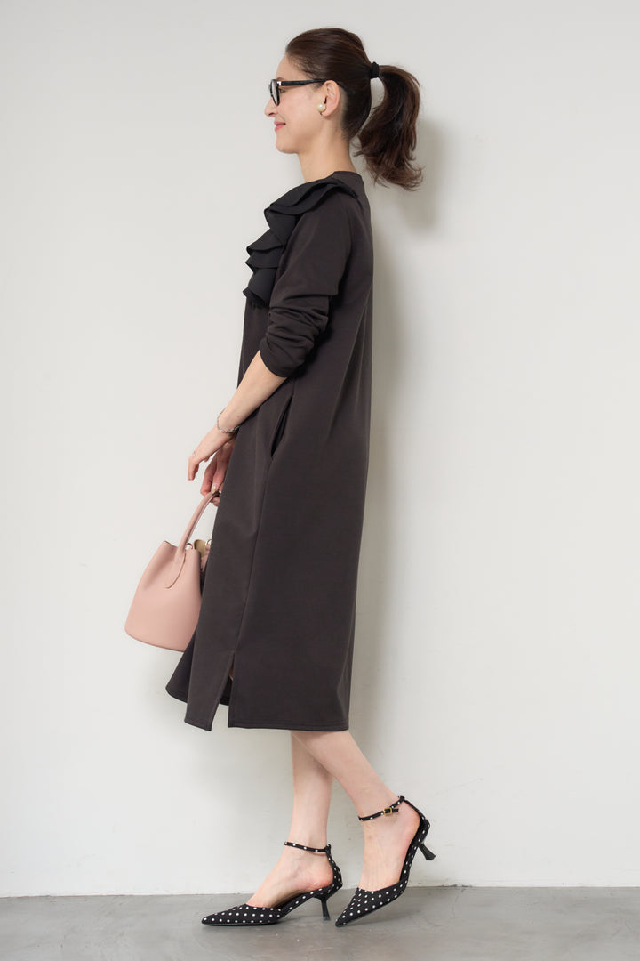 ショルダーフリルカットワンピース