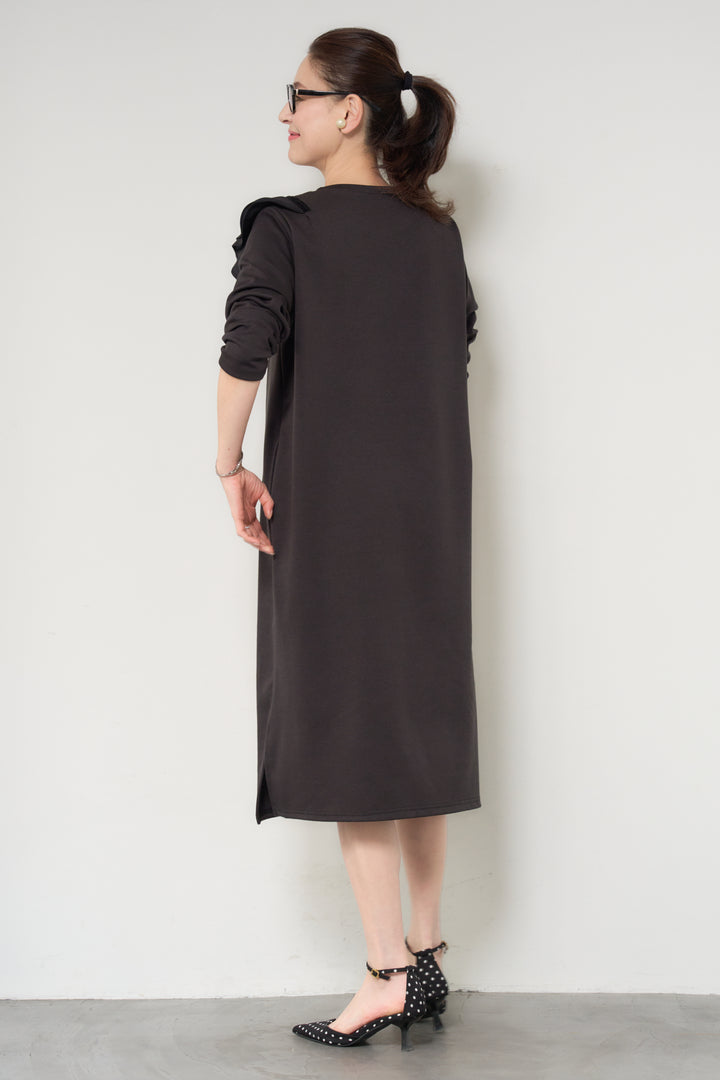 ショルダーフリルカットワンピース