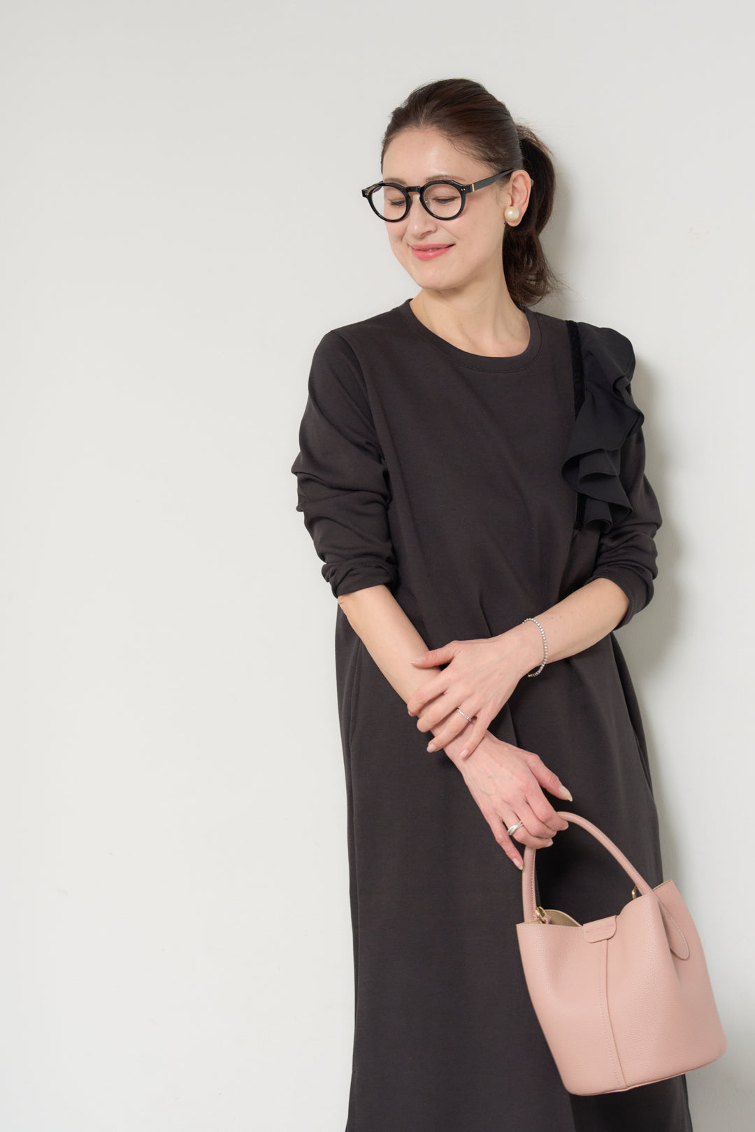 ショルダーフリルカットワンピース