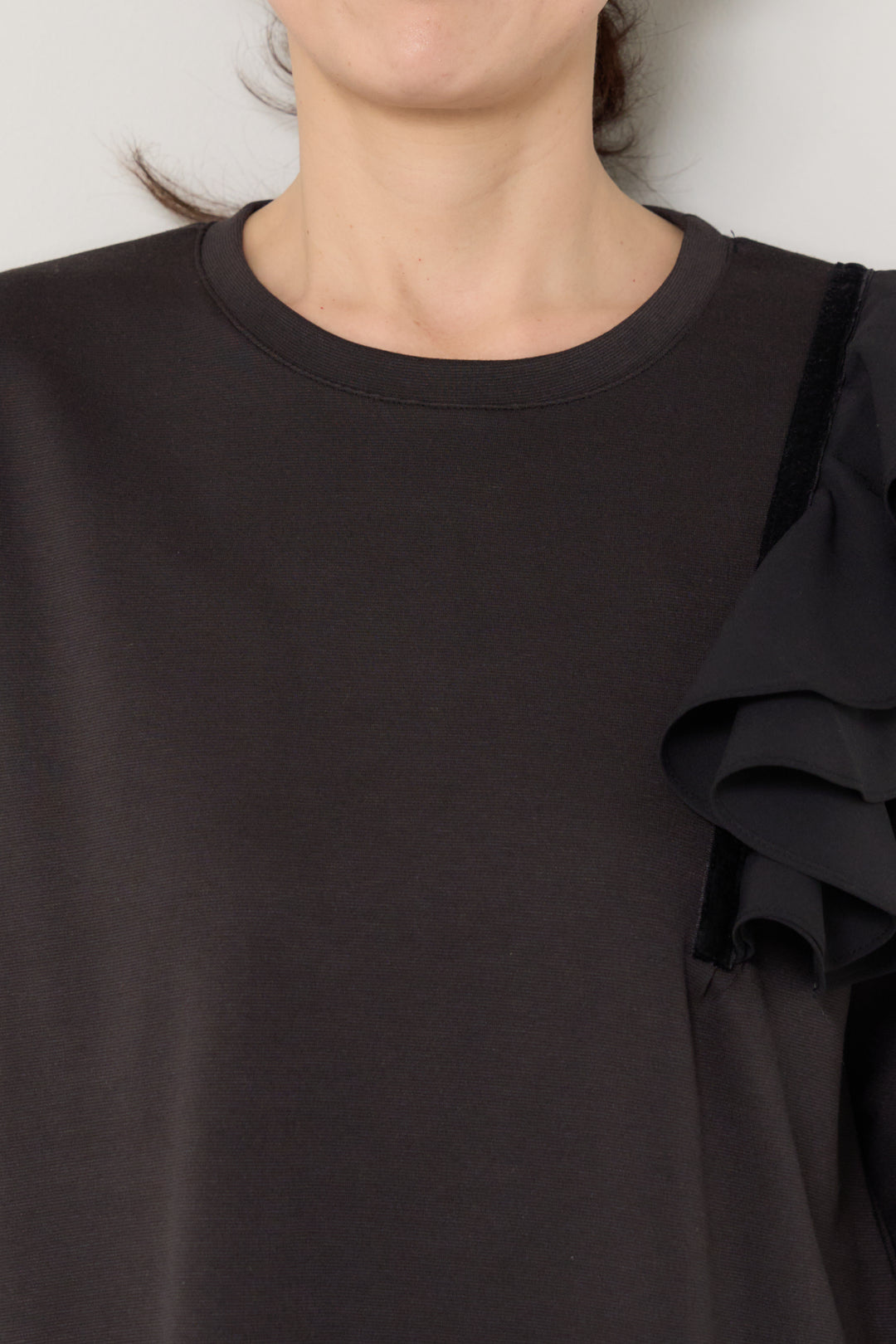 ショルダーフリルカットワンピース