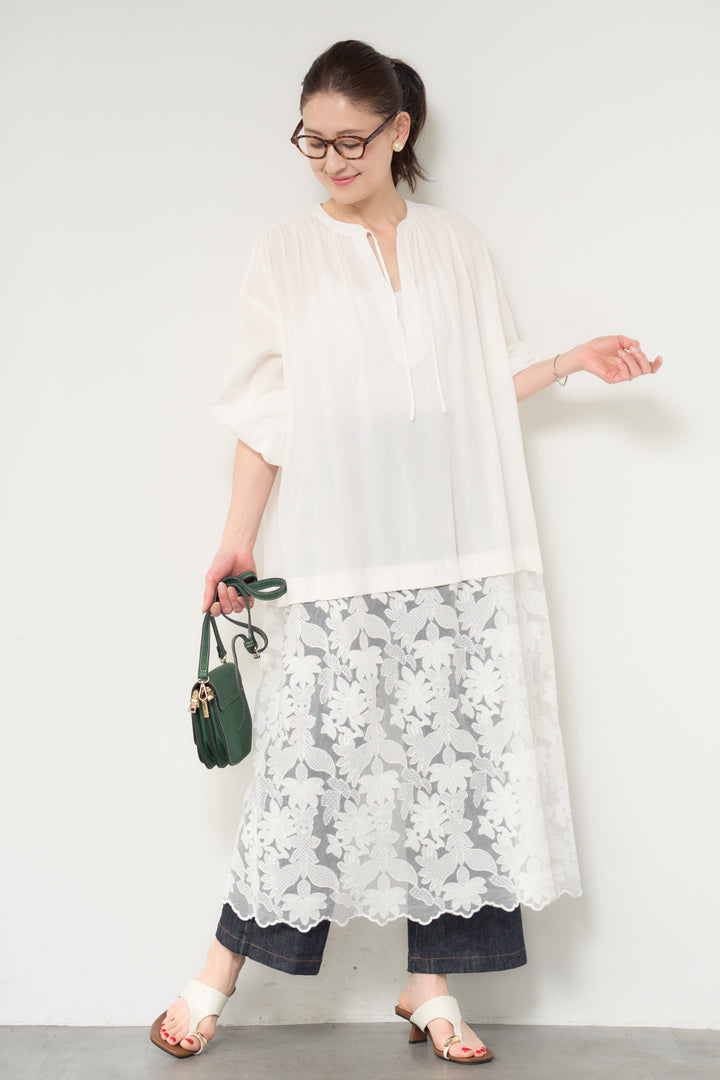 ストレートデニムパンツ