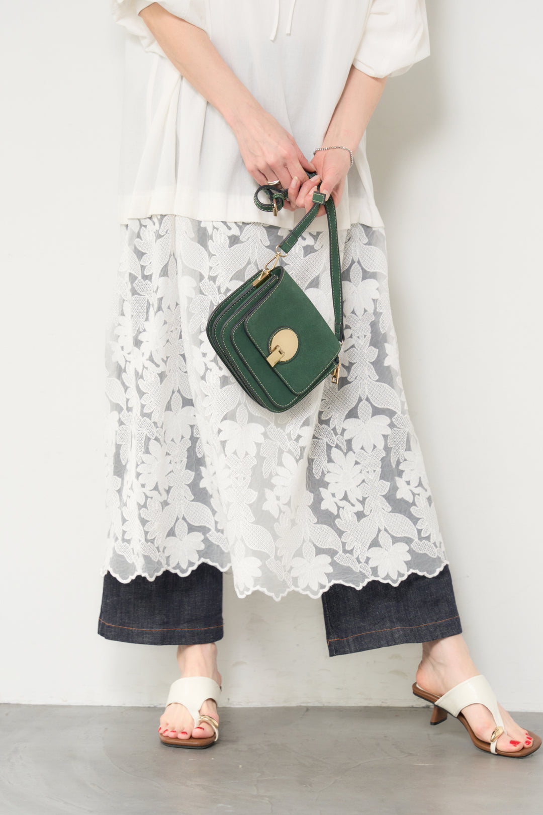 裾レースロング丈チュニック