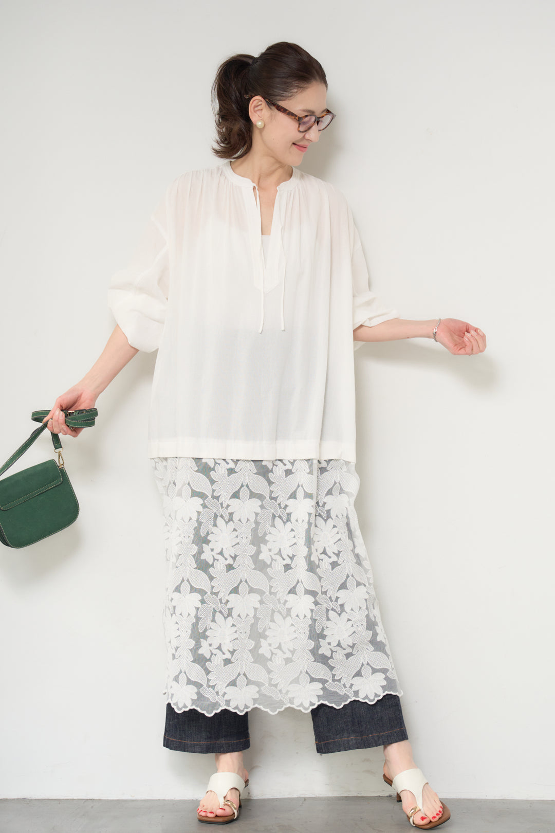 裾レースロング丈チュニック