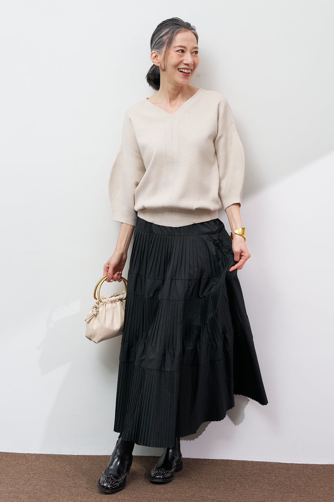 【防静電気】前後2WAYやわもちパフスリーブニット