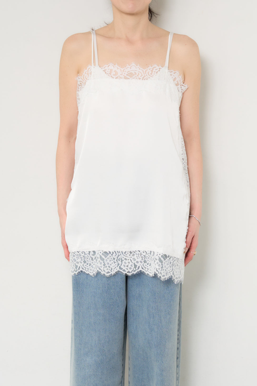 サイドスリットレースキャミソール