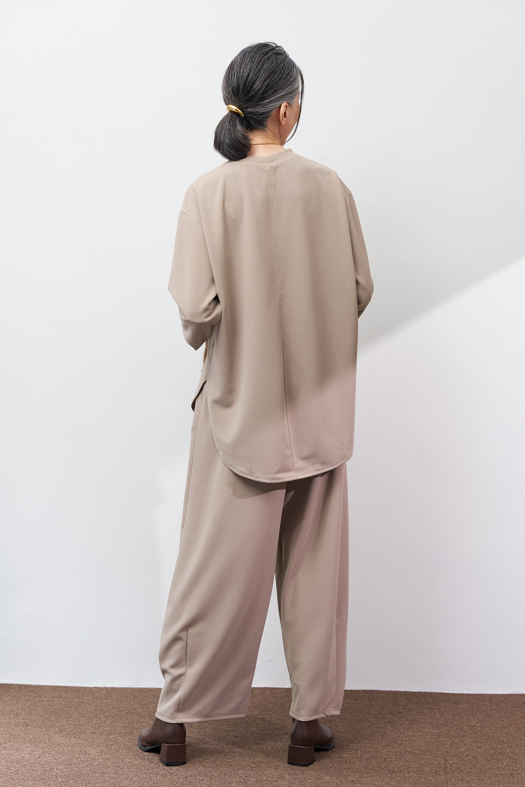 ストレッチタックパンツ