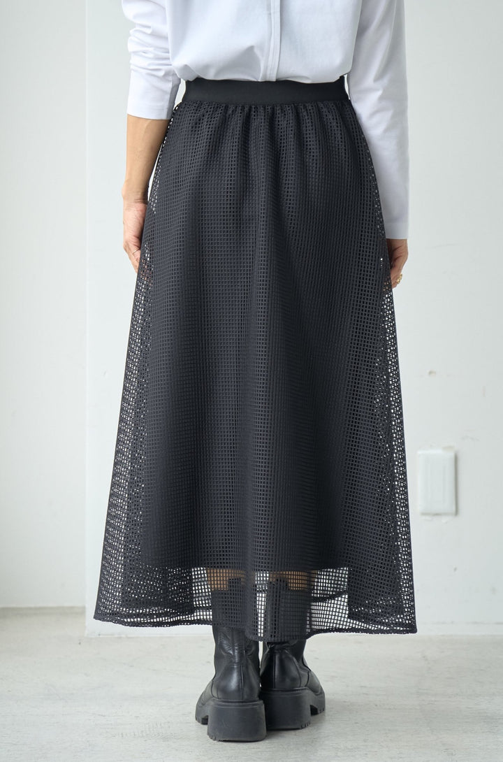 Square mesh check flare skirt