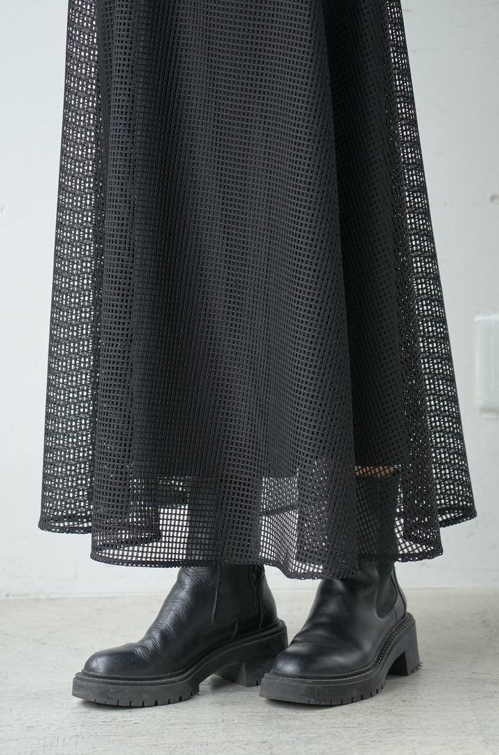 Square mesh check flare skirt