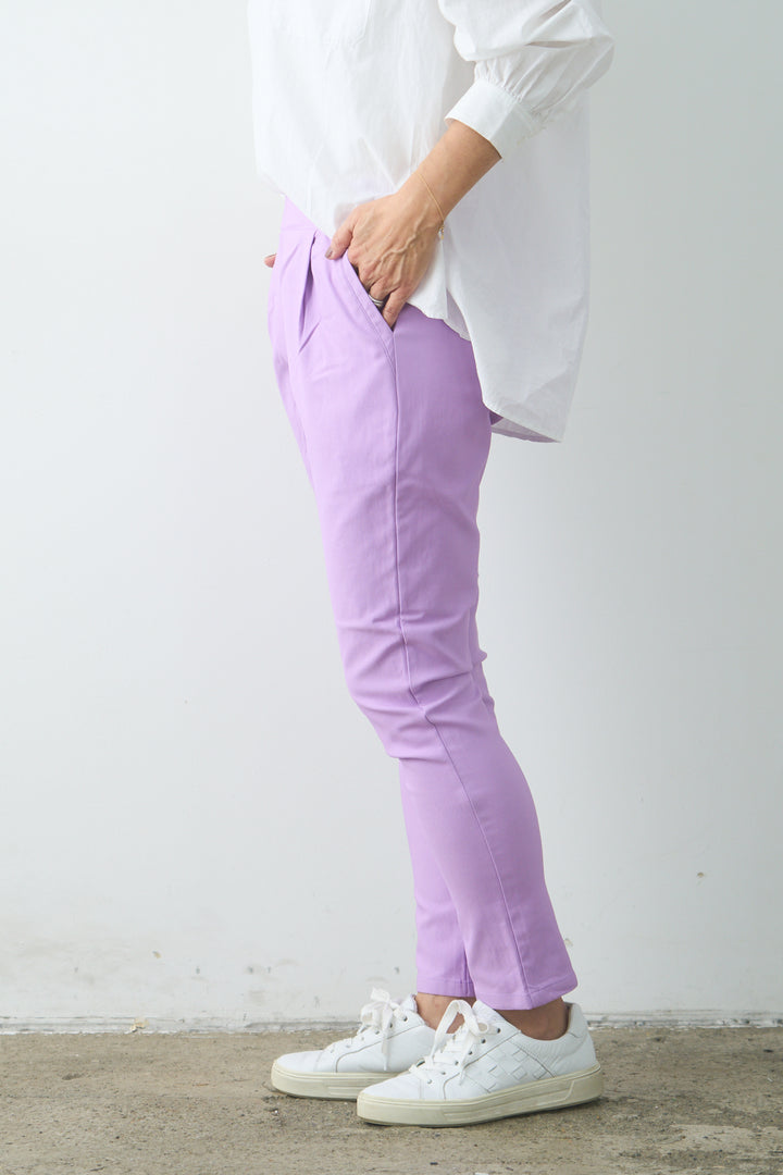 Fleece-lined tapered pants