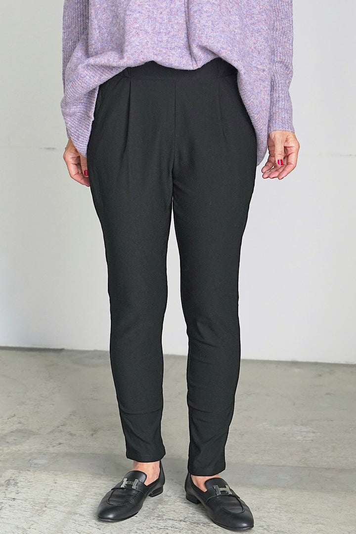 Fleece-lined stretch pants