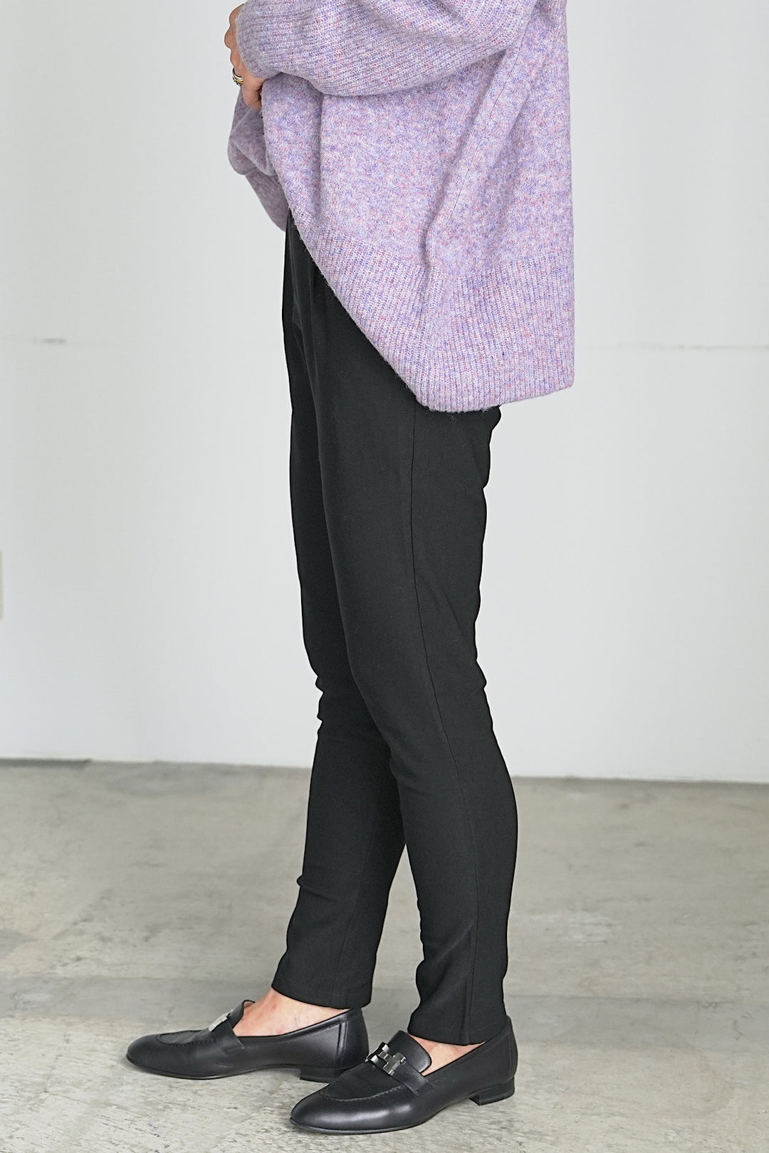 Fleece-lined stretch pants